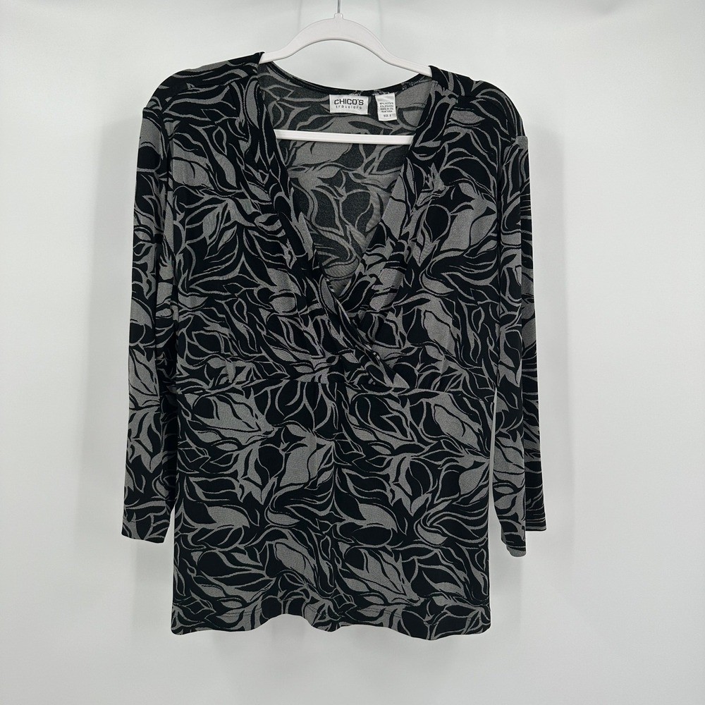 Chicos‎ Travelers Womens Miniamalist Monochrome Top Size 2 US L Abstract Slinky